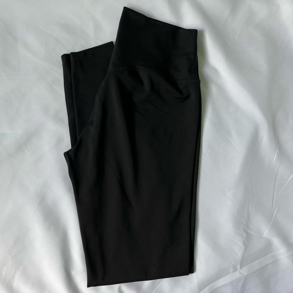 BuffBunny Lit Lasor Cut Leggings